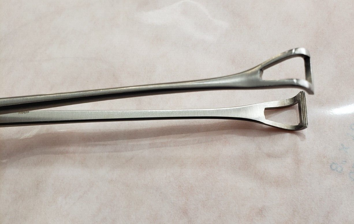 V. Mueller SU5003 Surgical Babcock Tissue Forceps 12"
