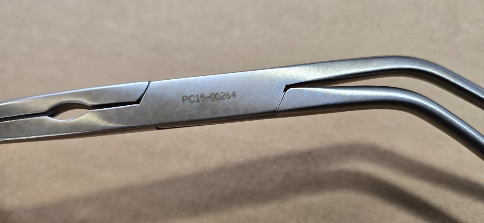 Pilling 15-00264 Surgical Debakey Clamp 9.5" Angled Shanks Curved