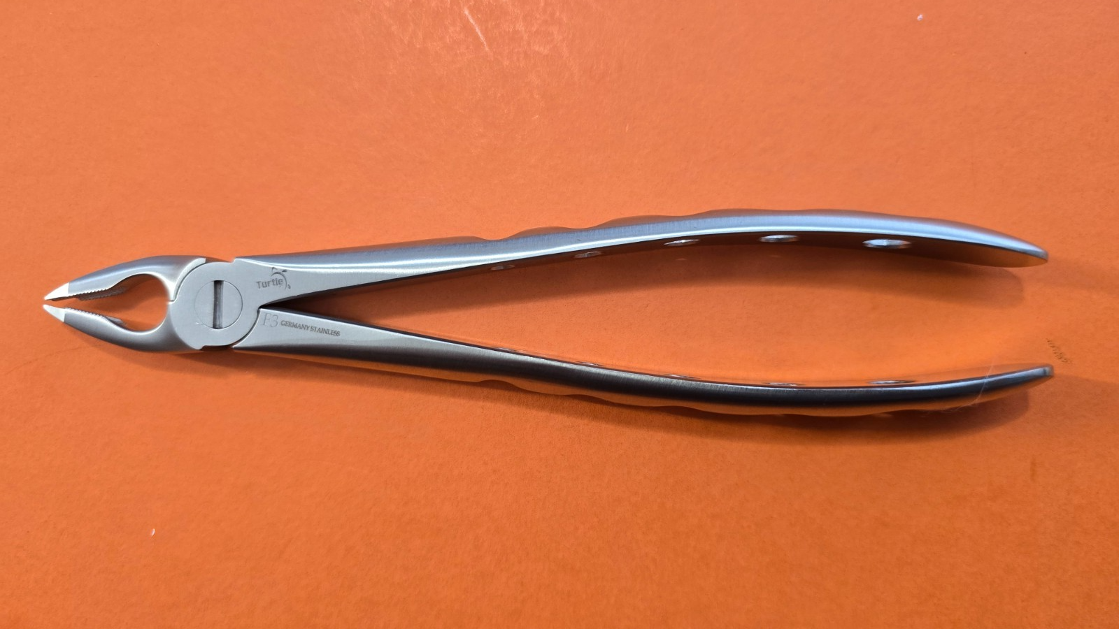 Turtle Lower Universal Dental Extracting Forceps F3