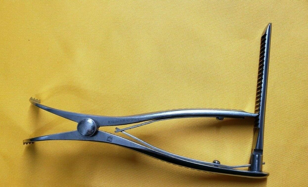 K-Medic Surgical Orthopedic Lamina Spreader 6.5" with Ratchet
