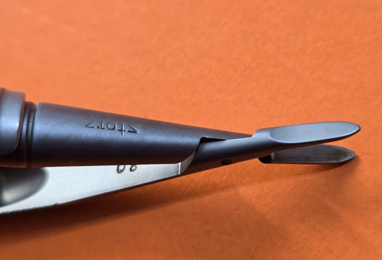Karl Storz Surgical Blade breaker 5" with Lock