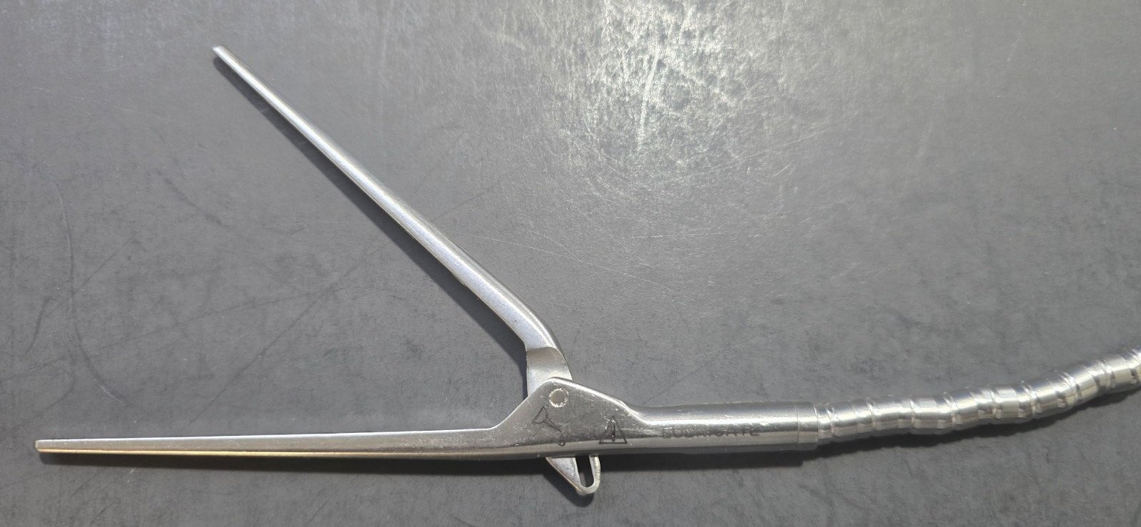 V. Mueller Surgical Crosgrove Forceps Fogarty Jaw Clamp REF: CV 1061