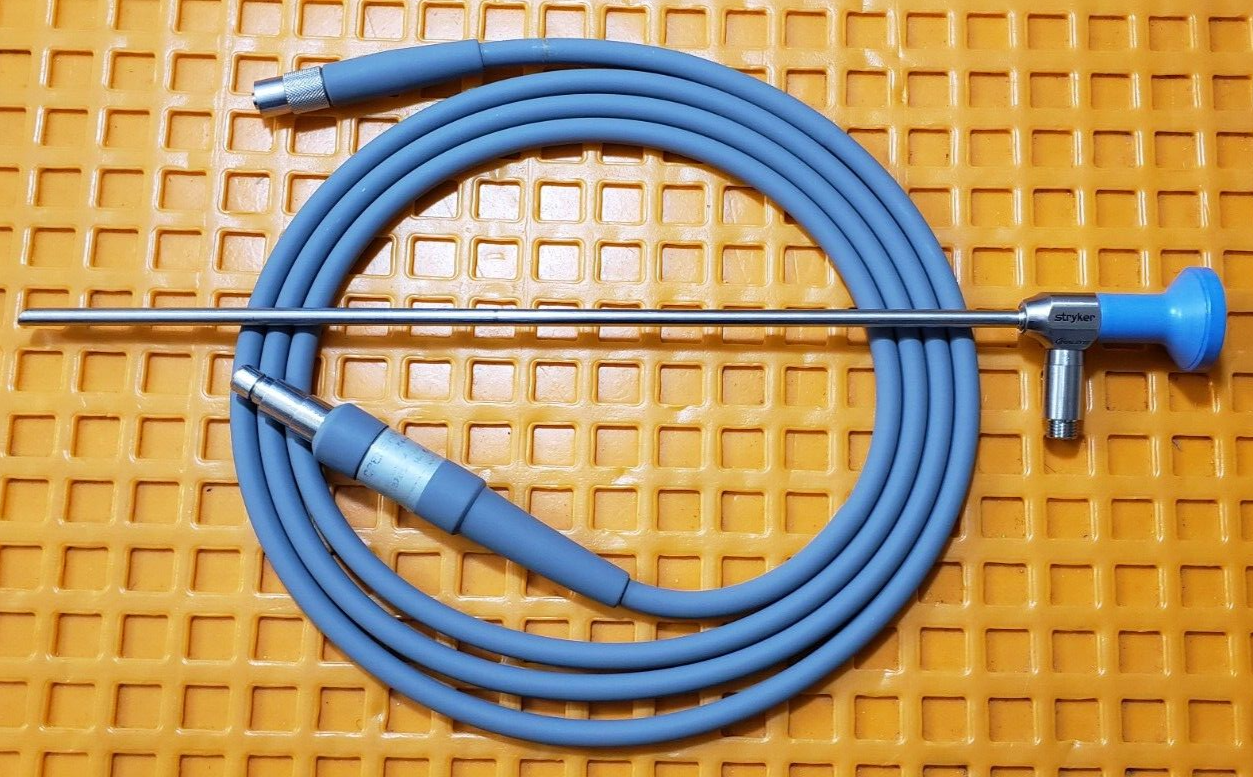Stryker 0502-539-030 IDEAL EYES Laparoscope 5mmx30 Deg & Fiber Optic Cable