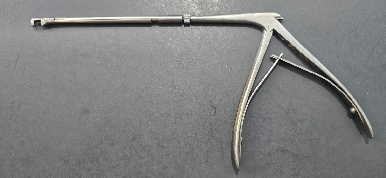 V.Mueller RH 4050 Surgical Hajek Kofler Forceps 4mm x 3mm Up