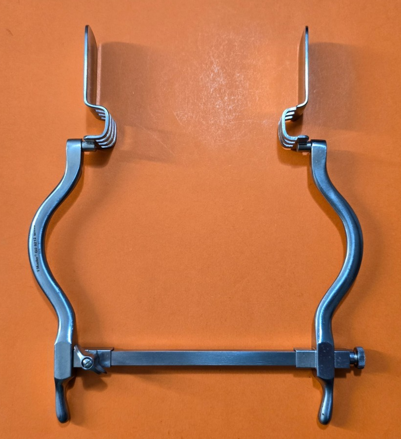 V.Mueller GU8212 Judd-Masson Bladder Retractor with out Center Blade