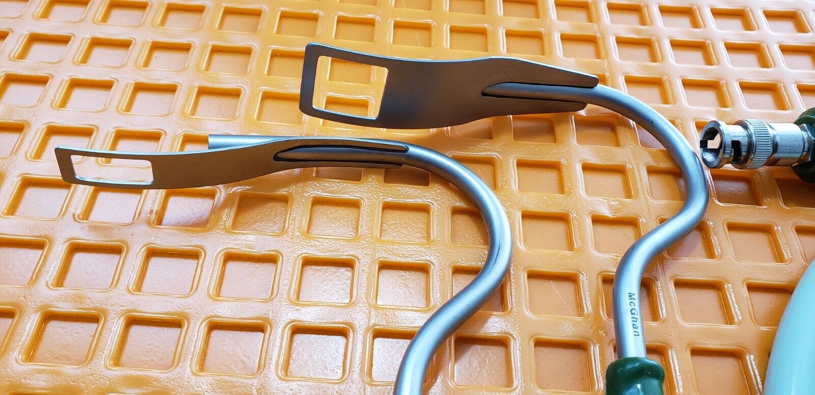 McGhan Surgical Fiber Optic Breast Retractor Set of 2 with Fiber Optic Cable