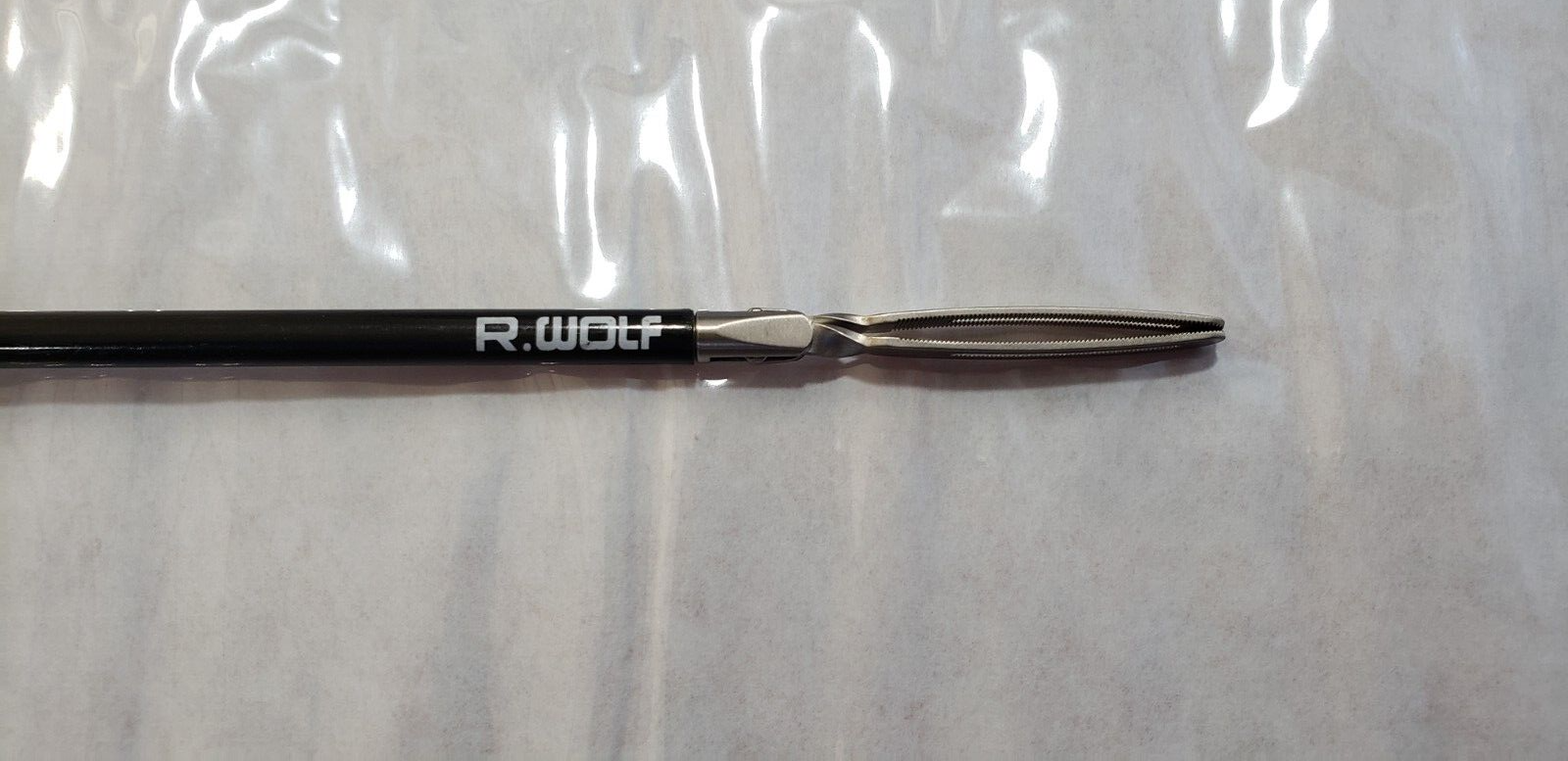 Richard Wolf 8393.189 Laparoscopic Grasping Forceps Fenestrated Jaws 5mmx36cm