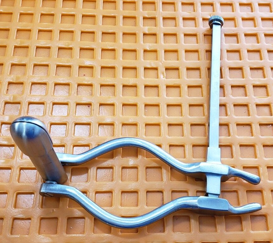 König MDS6815015 Surgical SMITH Anal Retractor Rectal Self Retaining Retractor