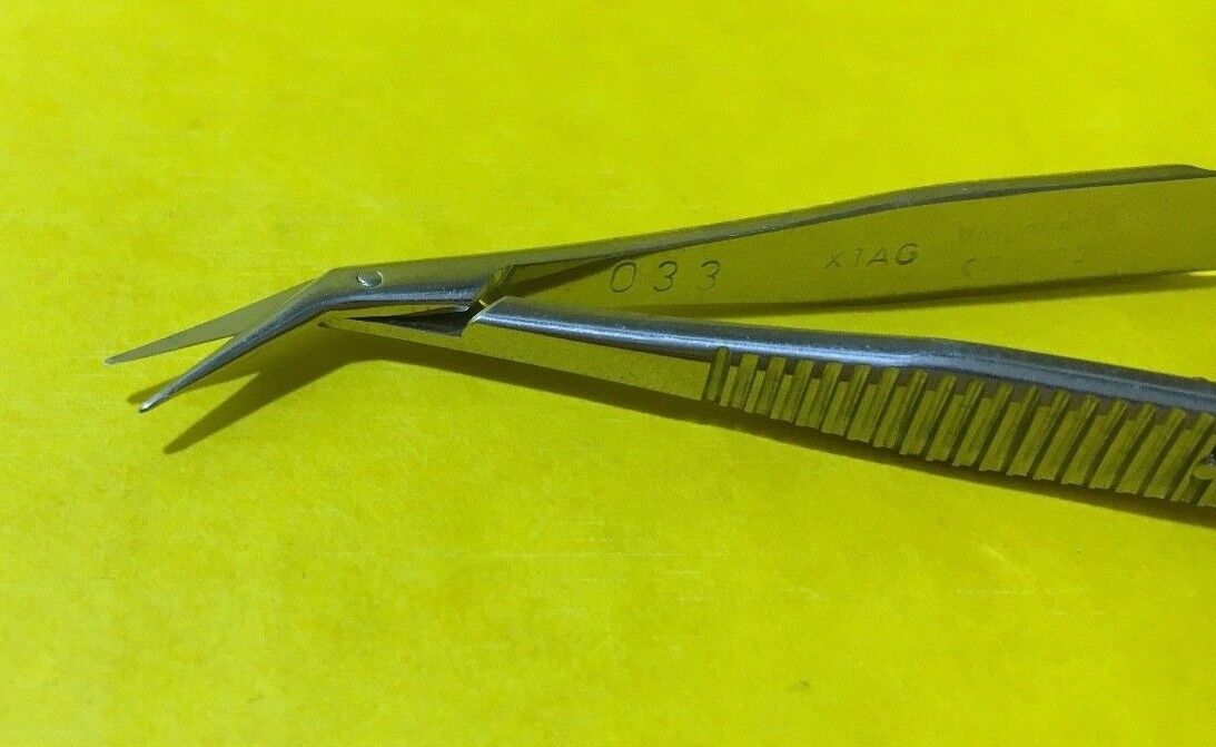 V. Mueller Castroviejo Corneal Scissors, Angled, Blunt, 3.5" REF: OP5590