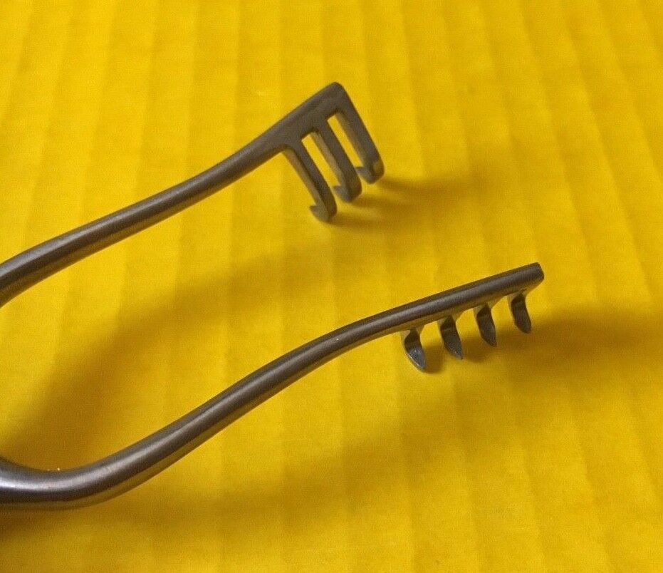 Sklar Weitlaner Retractor, Tru-Grip Ratchet, Sharp, 5-1/2" REF: 22-8255