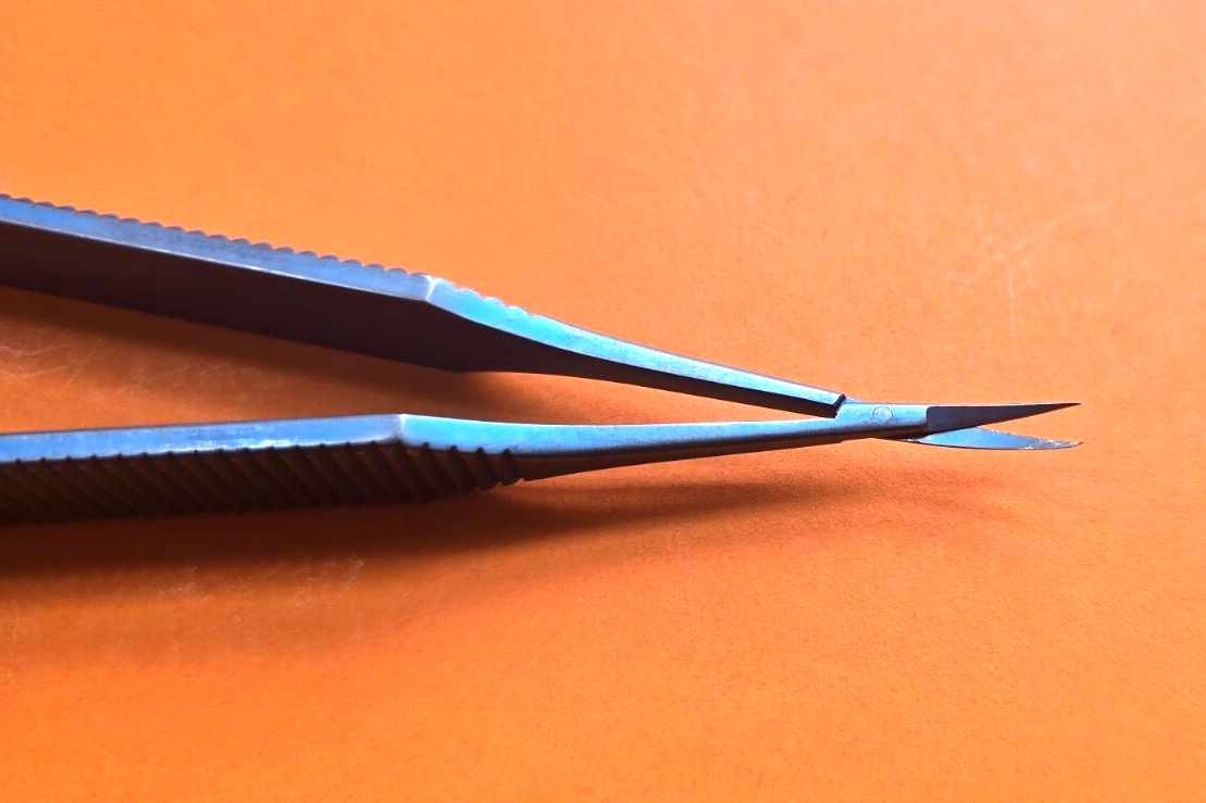 Codman 80-1521 Surgical Titanium Malis Scissors 6.5" Curved Tips