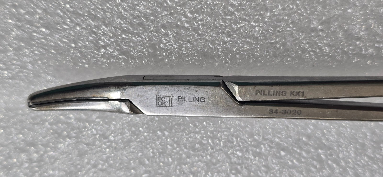 Pilling 34-3020 Surgical Needle Holder  8" Carbide Jaws Curved