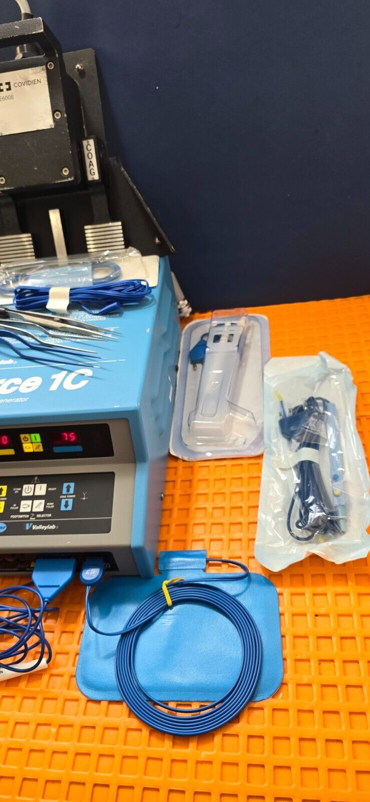 Valleylab Force 1C System with E6008 Monopolar Foot Switch