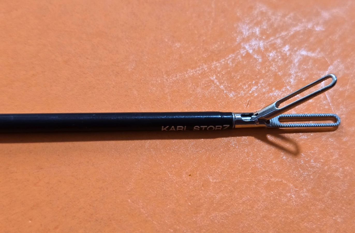 Karl Storz Grasping Forceps 3.5mm x 33cm Fenestrated Jaws 33131 Handle