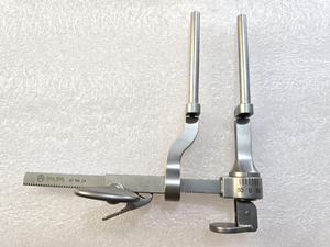 Swiss Surgical Adjustable Cervical Distractor Right with Ratchet