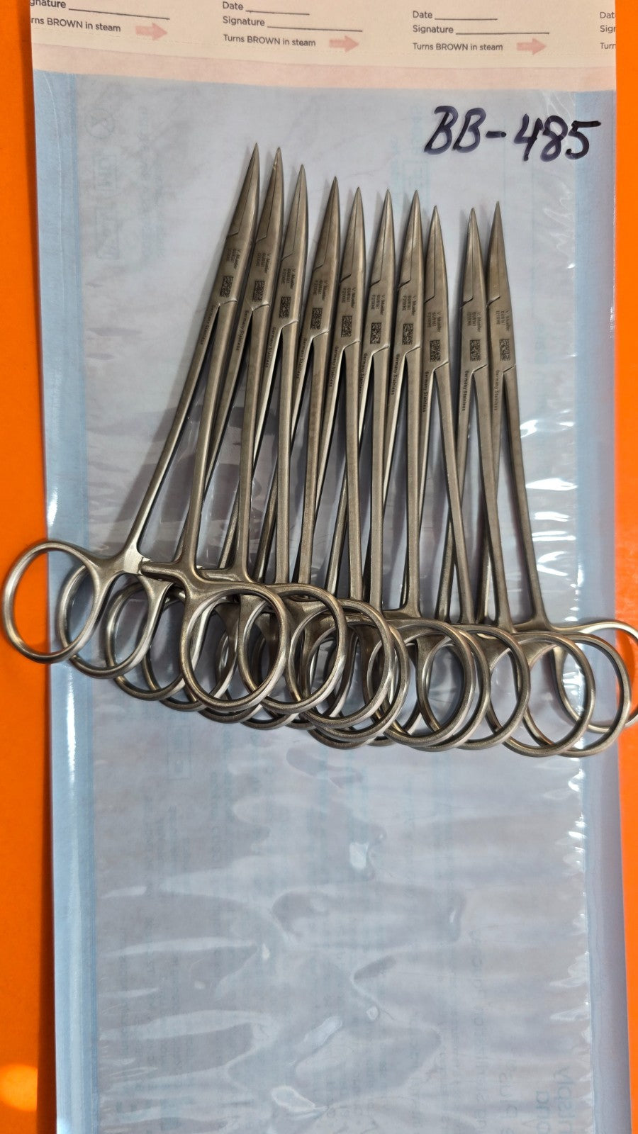 V. Mueller GU8161 Surgical Vasectomy Fine Mosquito forceps Curved 5" Plain Jaws