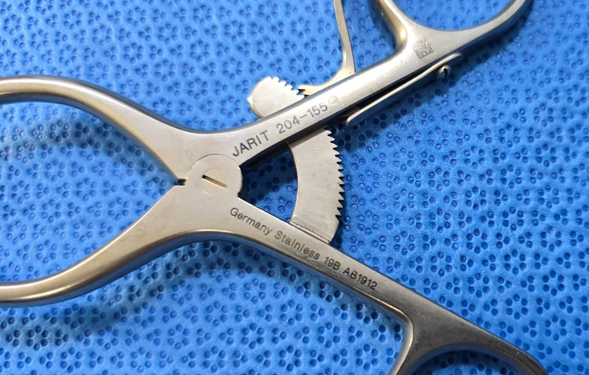 Jarit 204-155 Surgical Orthopedic Weitlaner Retractor 6.5" Sharp 3x4 Prongs