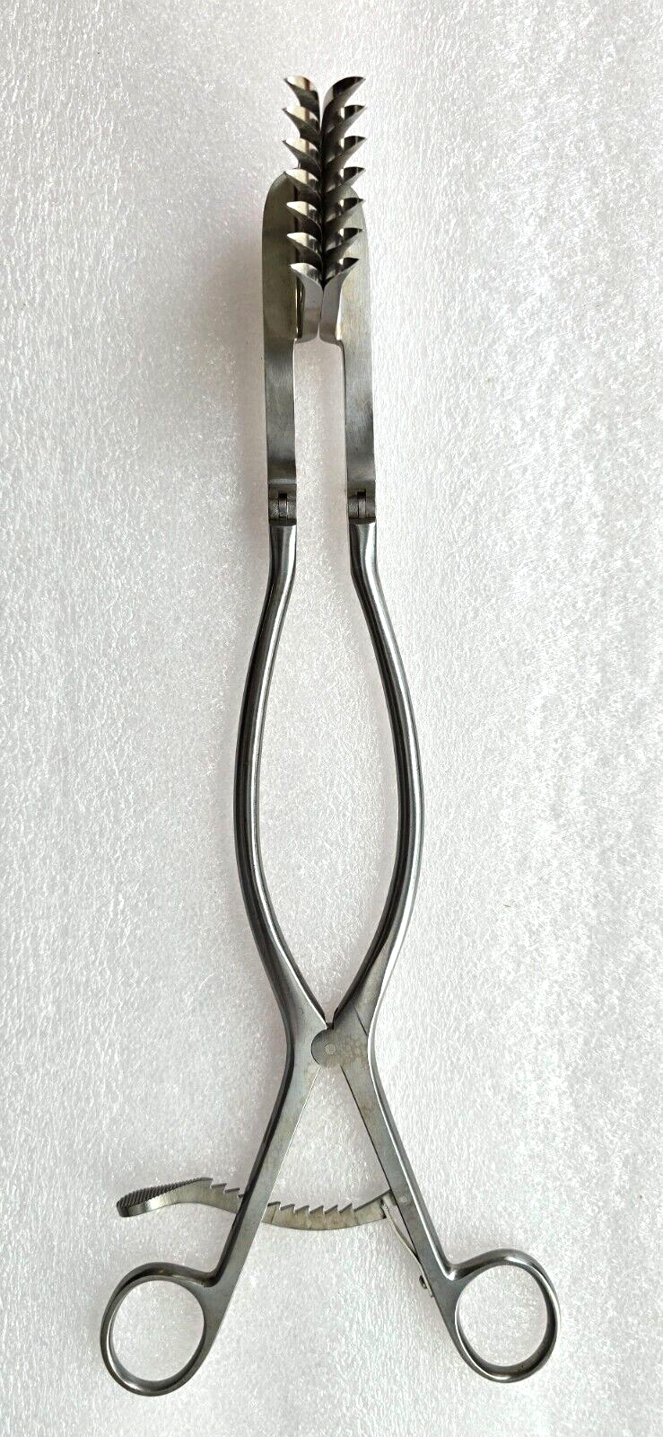V.Mueller NL5410 Surgical Hinged Beckman Retractor 7x7 Prongs Sharp