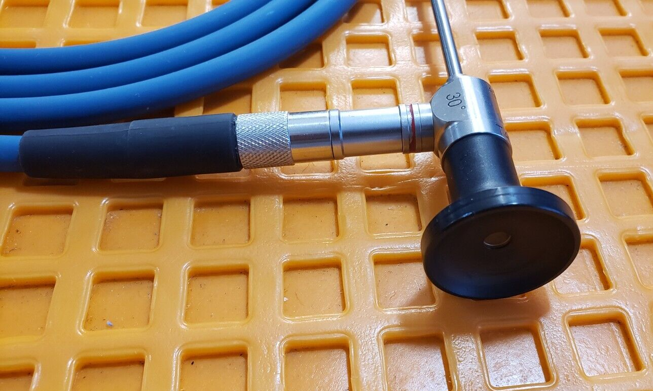 Linvatec T4300R Small Joint Arthroscope 4mmx30° Degree With Fiberoptic Cable