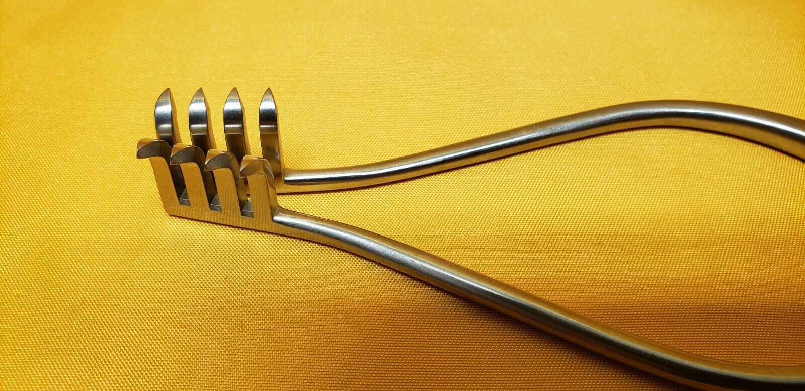 V. Mueller NL950 sURGICAL Adson Cerebellum Retractor 7.5" Sharp 4x4 Prong