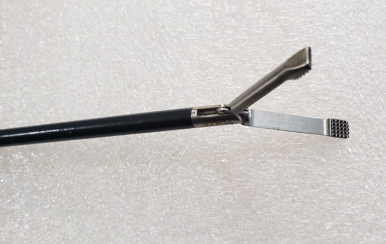 Snowden Pencer 90-7218 Laparoscopic Babcock Grasper 5mmx46cm Carbide Jaws