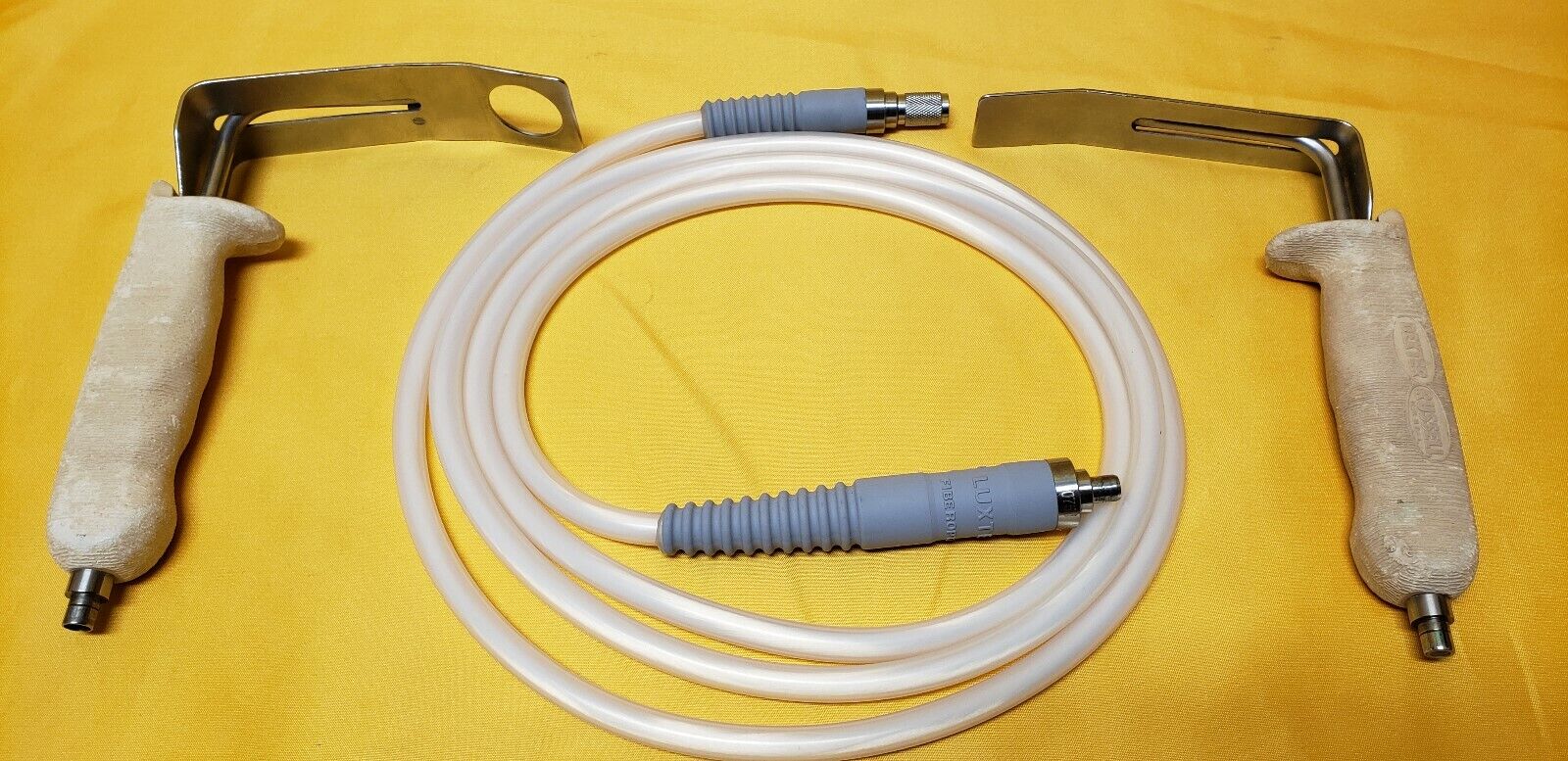 DEXTER Russell Fiber Optic Breast Retractor Set of 2 with Fiber Optic Cable