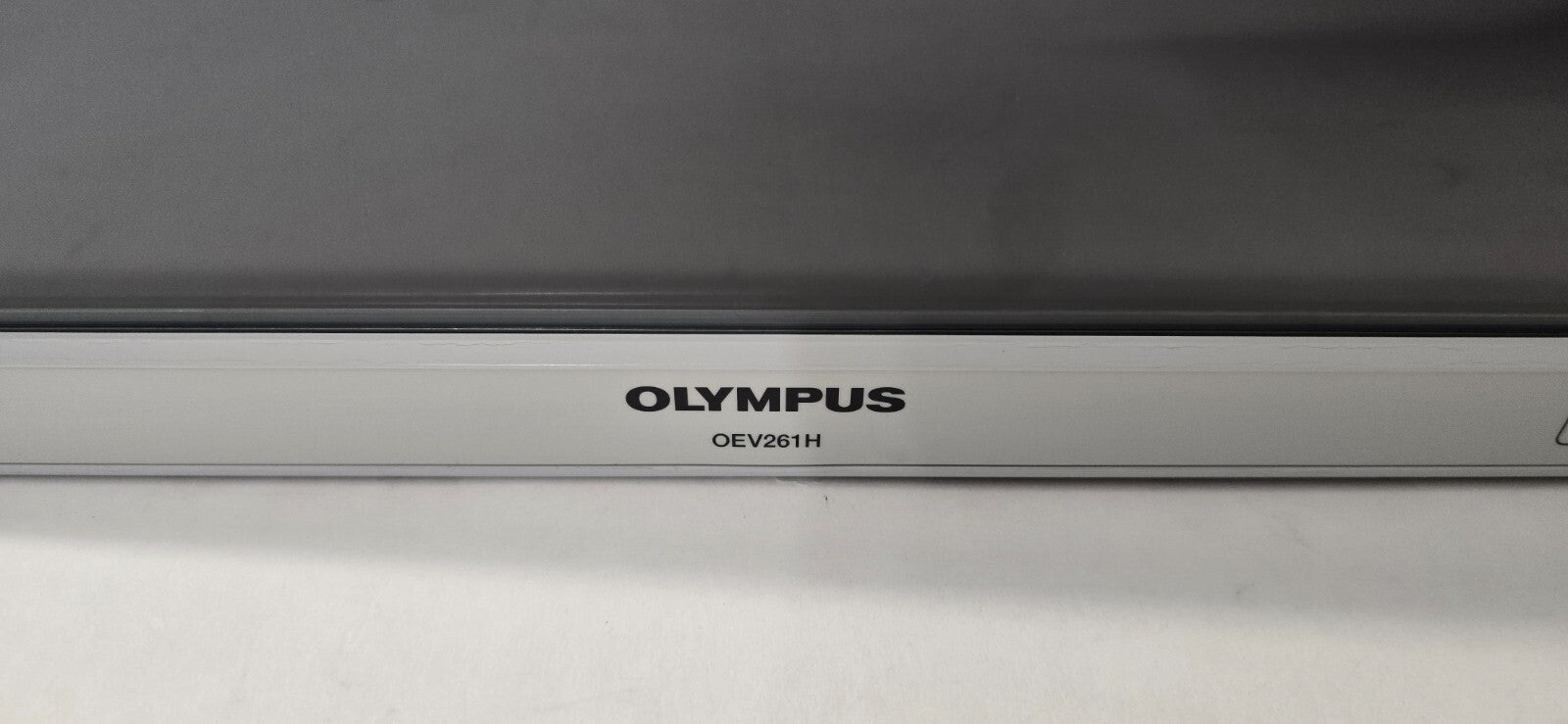OLYMPUS OEV261H High Definition LCD Monitor With Power AC Adaptor