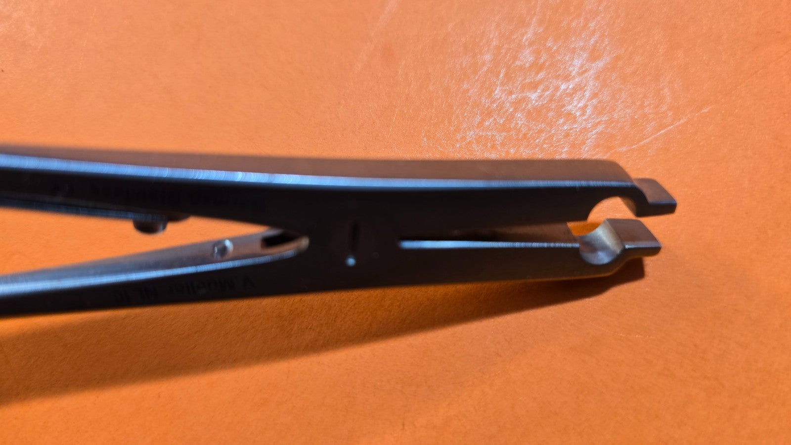 V. Mueller Surgical Raney Clip Applying Forceps 6 1/4" REF: NL10