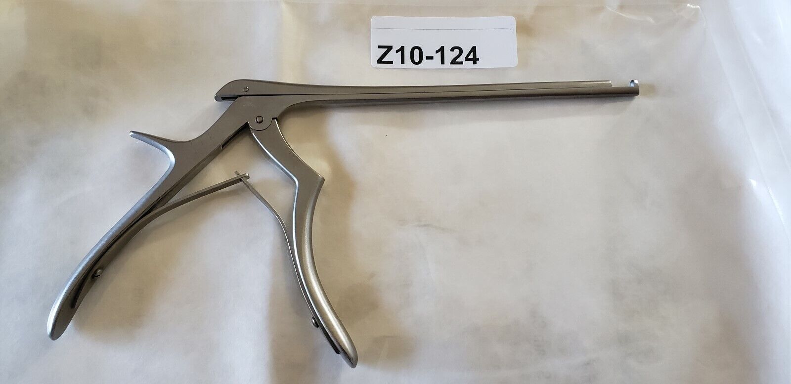 Weck Surgical Kerrison Rongeurs 90deg  7" shaft 4mm tip REF: 388324