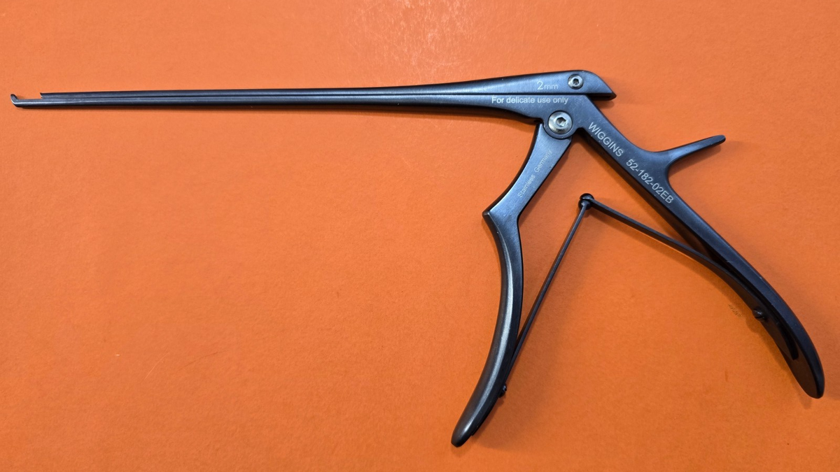WIGGINS Surgical Kerrison Rongeurs 2mm x 8" Shaft 40 degree Black Coated