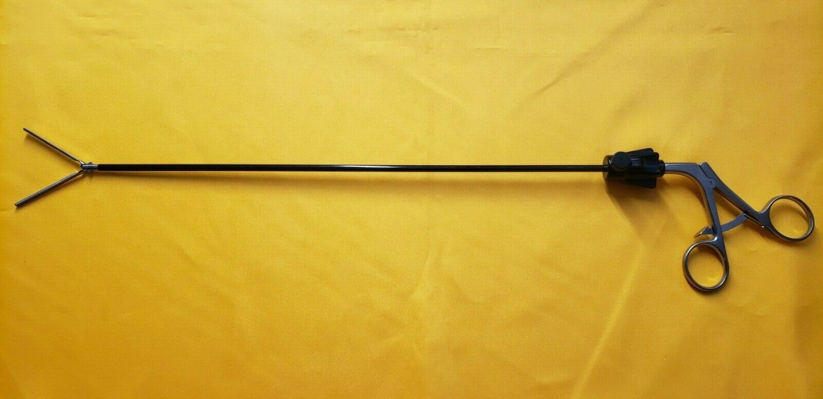 V. Mueller LA6504 Laparoscopic Debakey Forceps 5mm x 37cm Ratchet Handle