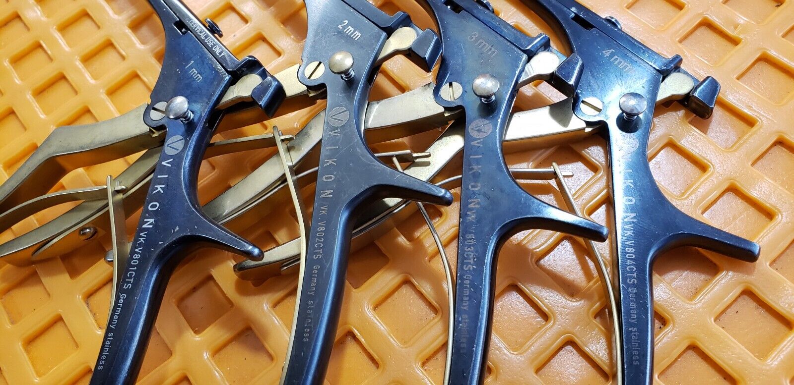 VIKON V801CTS Surgical Orthopedic Kerrison Rongeurs 1,2,3,4mm Set of 4 Black