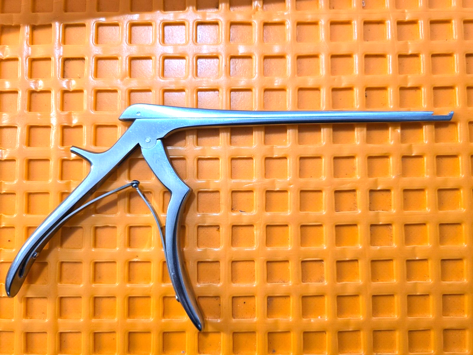 Codman 53-1402 orthopedic Kerrison Rongeur 3mm 40 Degree