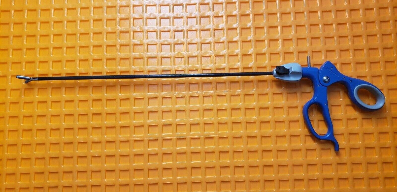Snowden Pencer 90-6319 Laparoscopic Bullet Nose Forceps 5mmx36cm Diamond Jaw Tip