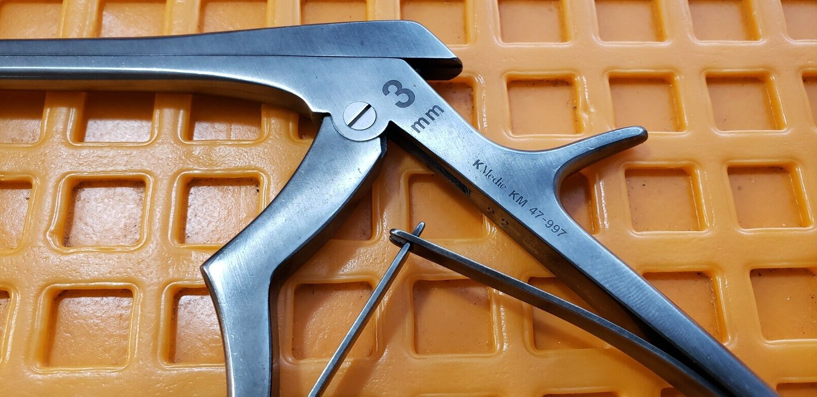 K Medic KM 47-997 Orthopedic Kerrison Rongeurs 40deg  7" shaft 3mm tip Black