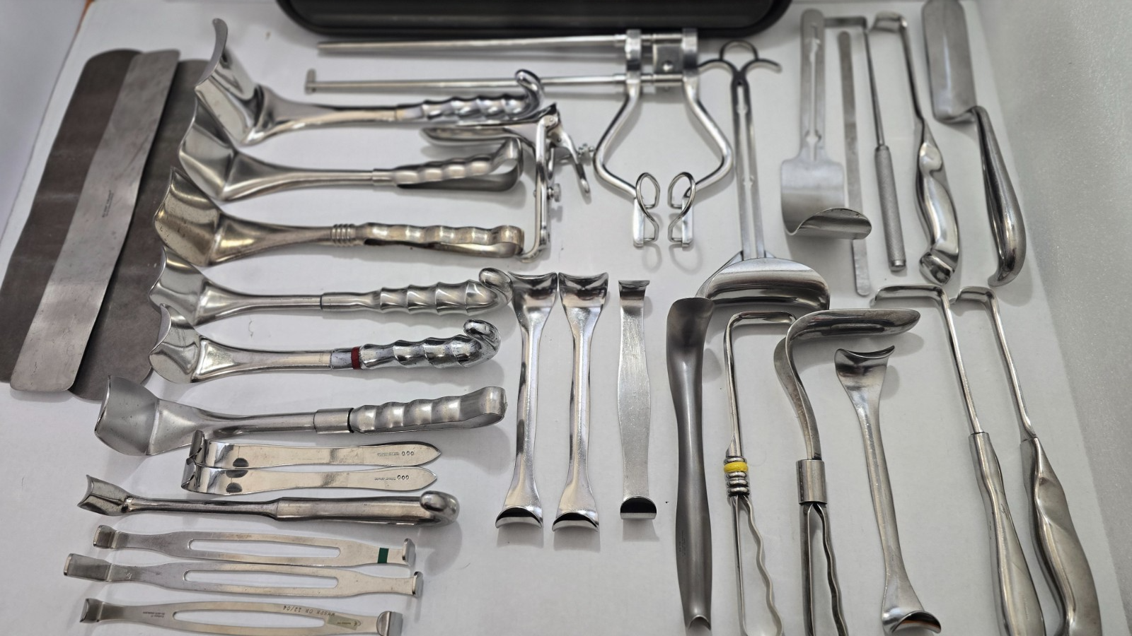 30-pieces Aesculap ,Codman ,Jarit ,Sklar Abdominal retractor Set w-Sterile case