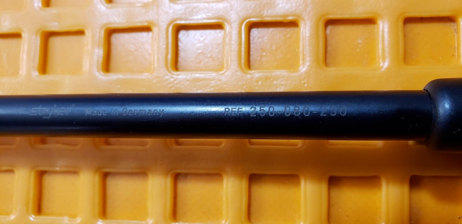 Stryker Allis Tissue Forceps 10mm x 33cm with Ratchet Handle