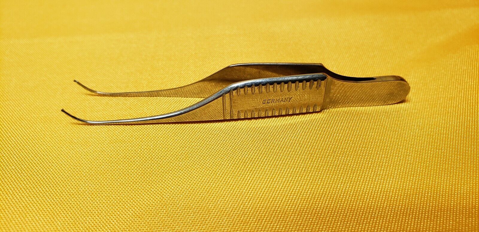 SKLAR Surgical Opthalmic GILL Iris Tissue Forceps 0.5mm 1x2 Teeth
