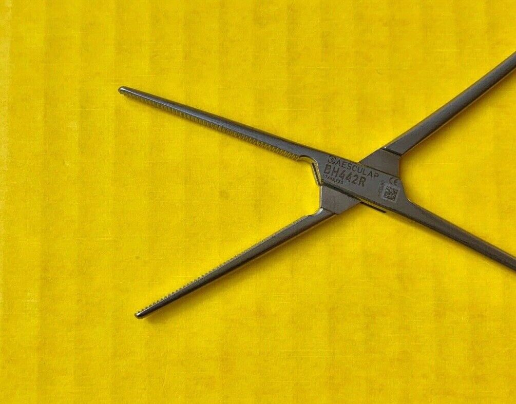 Aesculap Surgical Crile Hemostatic Forceps, Straight, 6.25" REF: BH166R