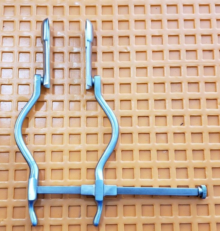 König MDS6815015 Surgical SMITH Anal Retractor Rectal Self Retaining Retractor