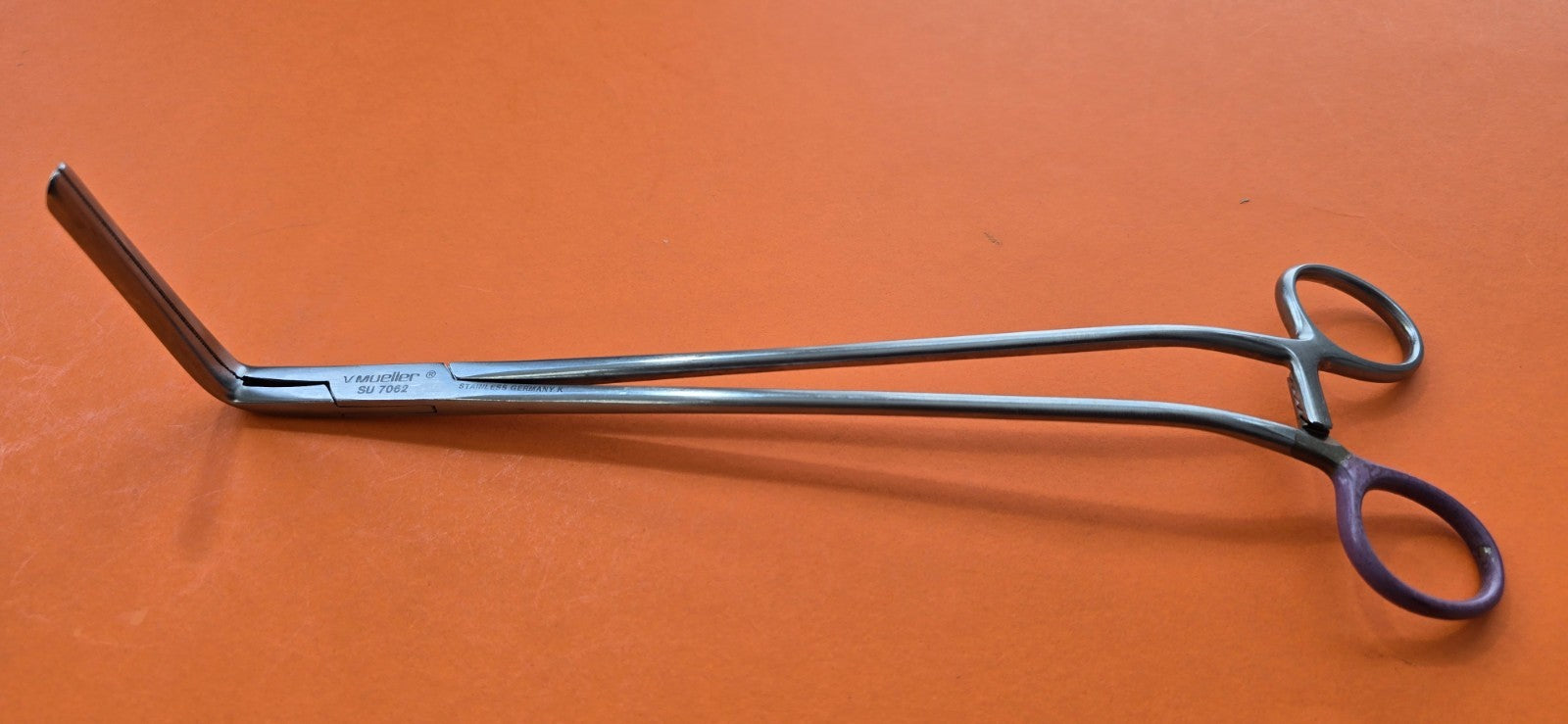 V. Mueller Surgical Best Right Angle Colon Clamp 11" REF: SU 7062