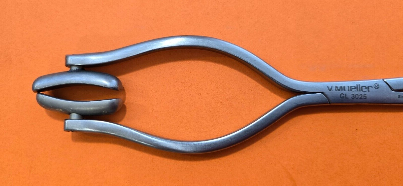 V. Mueller GL 3035 Surgical Buxton Uterine Clamp Forceps 10"