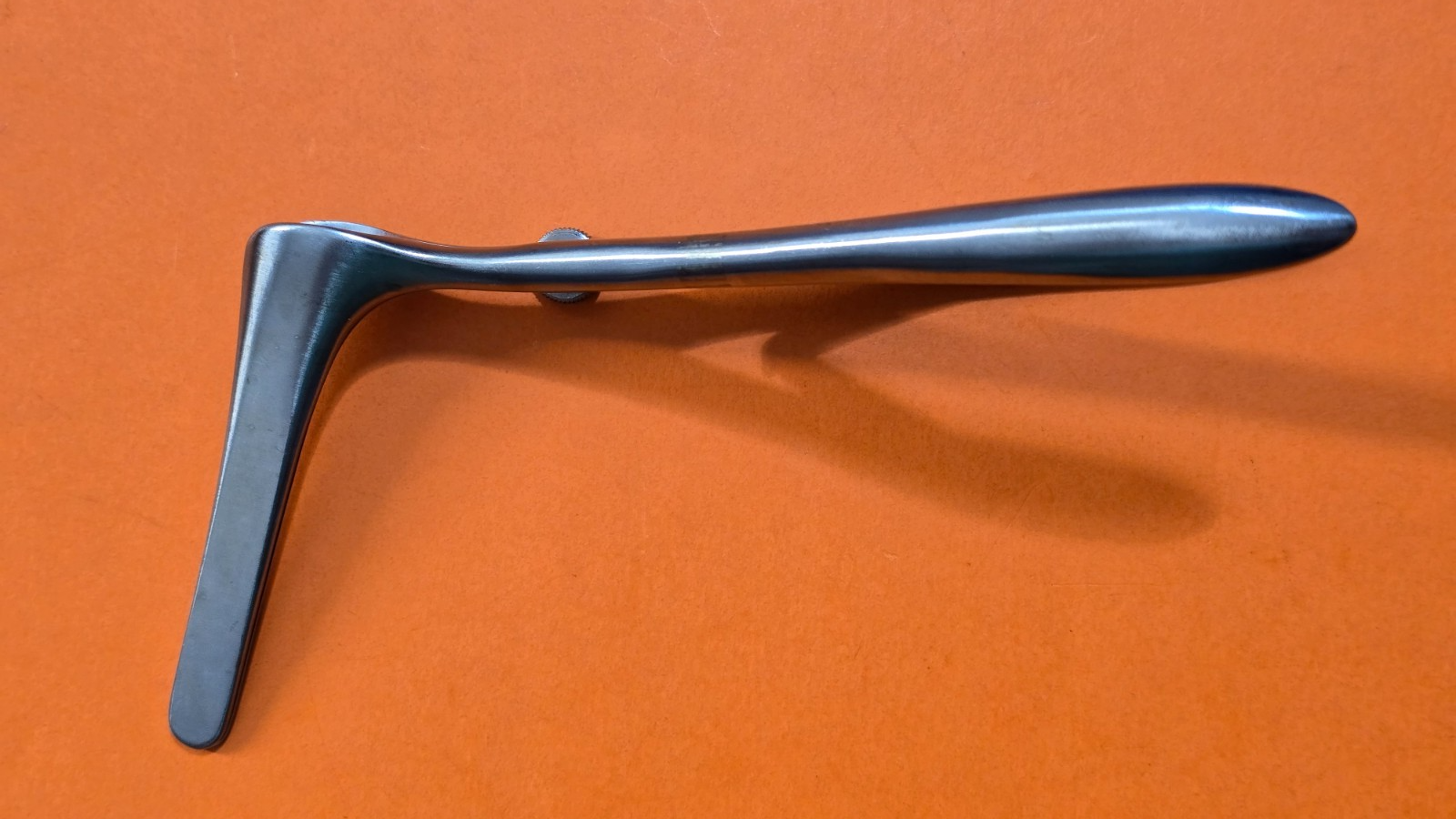 XOMED Surgical Cottle Nasal Speculum, 2.75" Long spring handle.