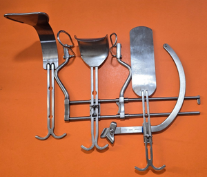 Grieshaber V.Mueller Surgical Balfour Retractor W-Blades & Extension Arm