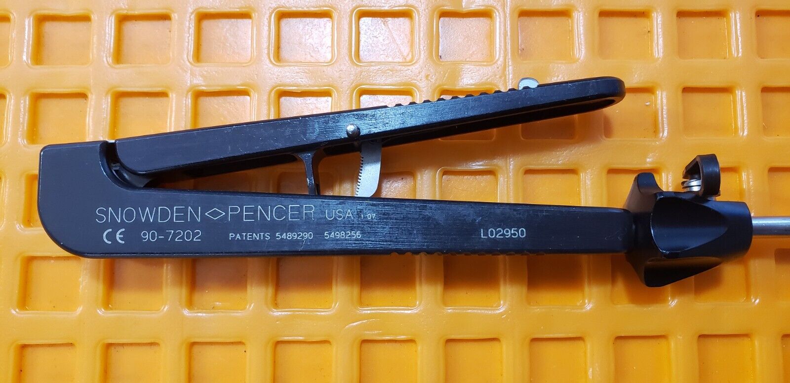 Snowden Pencer 90-7202 Laparoscopic Needle Holder 5mmx35cm Carbide Jaws