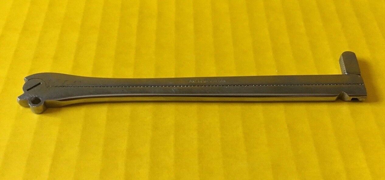 Sklar Surgical DeMartel-Wolfson Intestinal Clamp