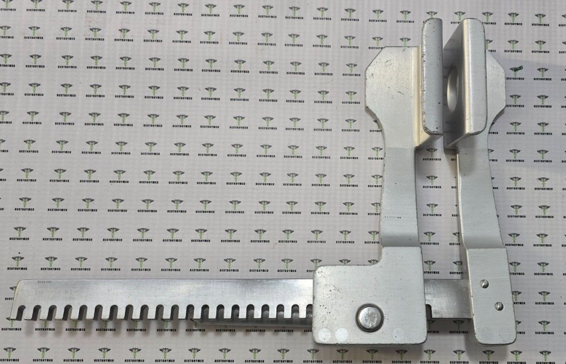 V.Mueller Surgical Finochietto Rib Spreader Retractor Adult 9.5" Spread