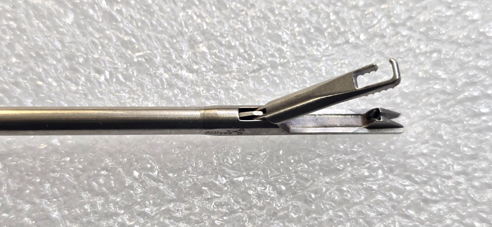 Arthrex AR-13990 Arthroscopic Scorpion Suture Passer .