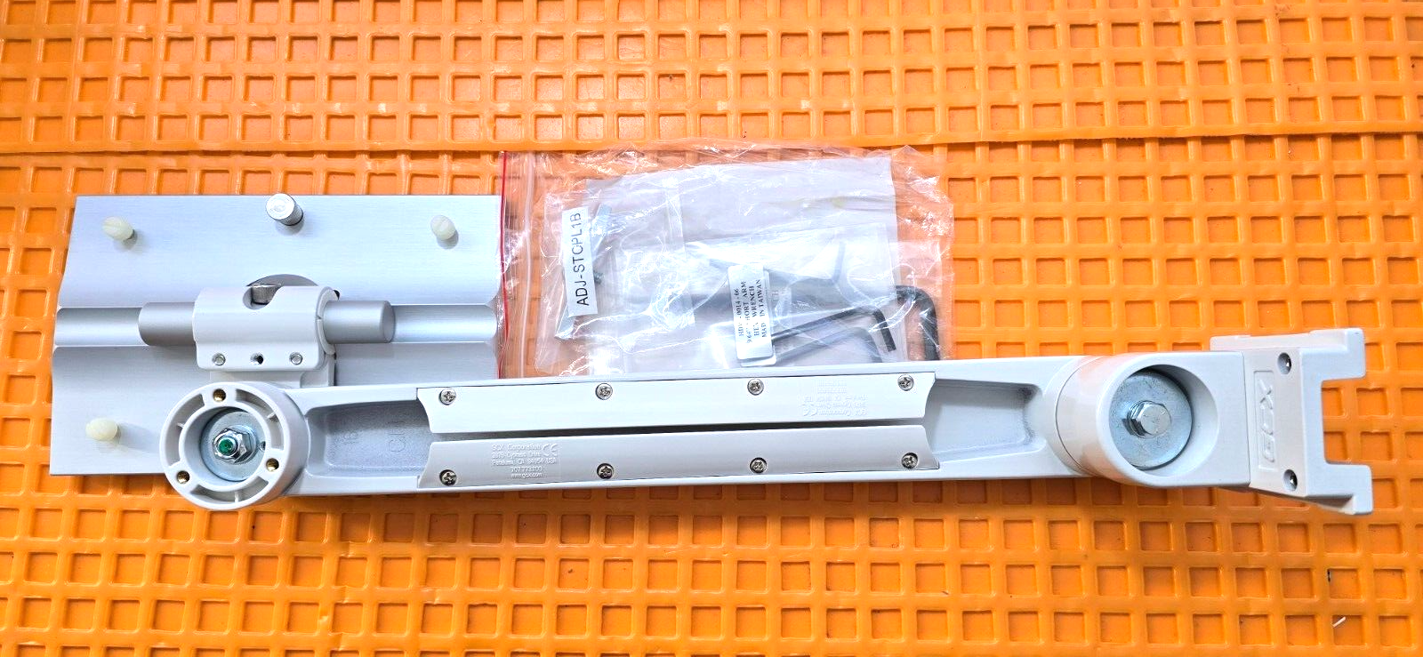 Mindray GCX M Series Rotating Arm  with Mindray Mount Passport2 & Manual.