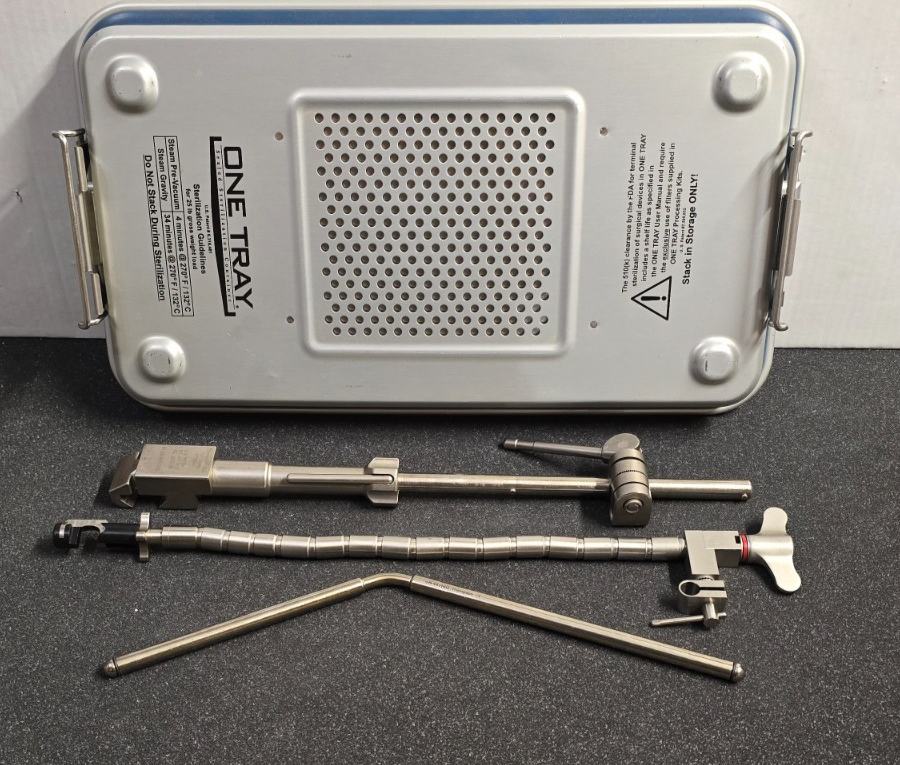 Mediflex FlexArm with Thompson Retractor Angle Bar & Elite Rail Clamp